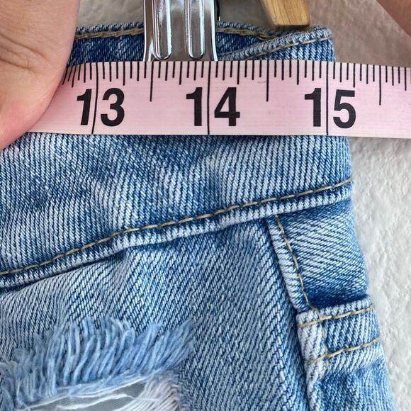 Insane Gene High Rise Front Heavy Light Wash Destroyed Shorts Size Medium - Picture 14 of 15